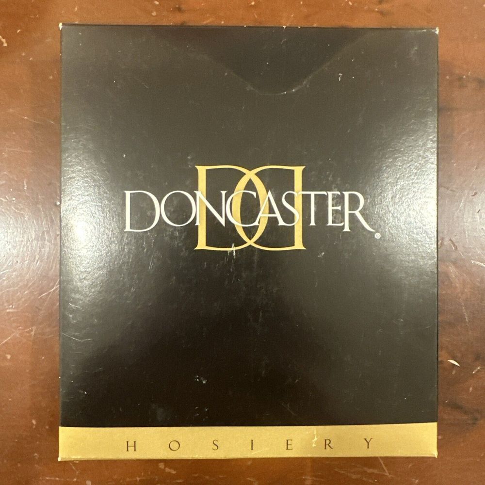 Doncaster Hosiery Pantyhose Size B Parchment Tan Color NWT  Vintage 90s‎